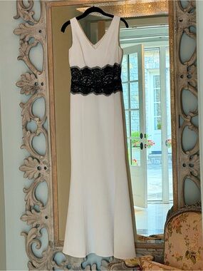 David Meister White Maxi Dress with Black Lace Waist